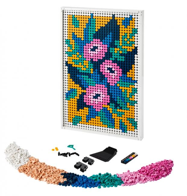 Whitchurch Herald: LEGO® Art Floral Art Set. Credit: LEGO