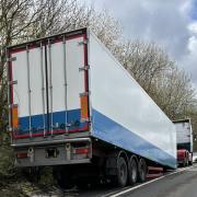 Lorry broken down on the A495, between Ellesmere and Welshampton